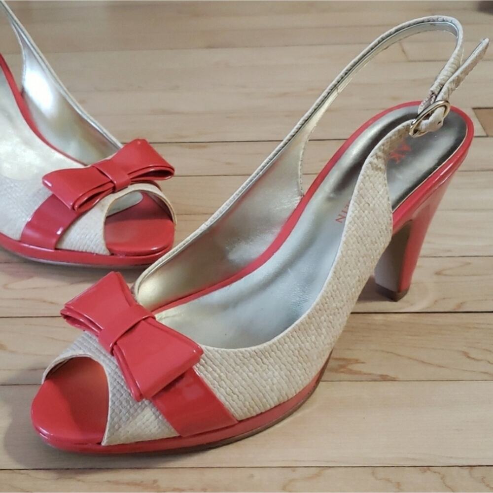 ANNE KLEIN AKELOISE Women's Peep Toe Sling Backs Coral & Nude Heels Size 7